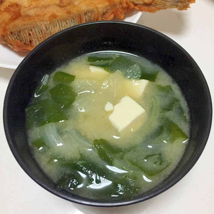 玉ねぎ 豆腐 わかめ お味噌汁 レシピ 作り方 By まかろん 楽天レシピ 玉ねぎ 豆腐 わかめ お味噌汁 レシピ 作り方 By まかろん 楽天レシピ